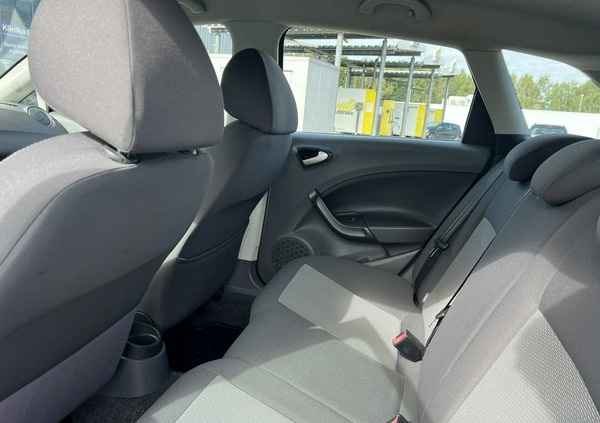 Seat Ibiza cena 19900 przebieg: 183000, rok produkcji 2010 z Mikołajki małe 379